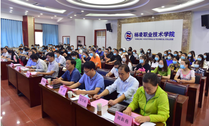 正在上传... ad9e4a4dbfa6d62d871ff8e456337fc3.png